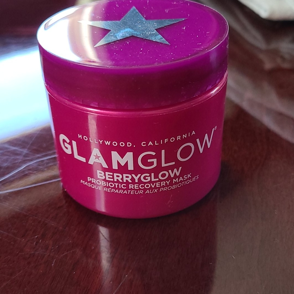 Glamglow Berryglow Probiotic Recovery Mask